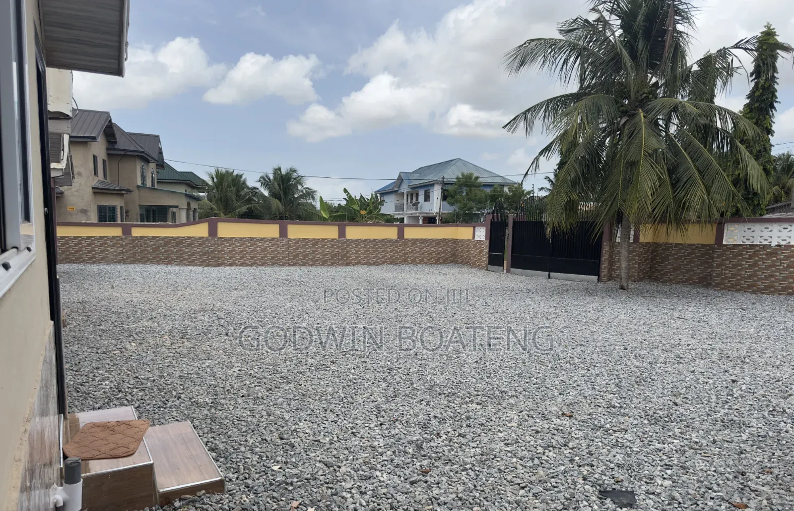 1bdrm Apartment in Human Rights Road, Awutu Senya East Municipal