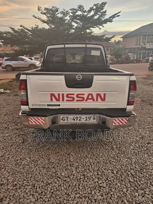 Nissan Hardbody 2019 White