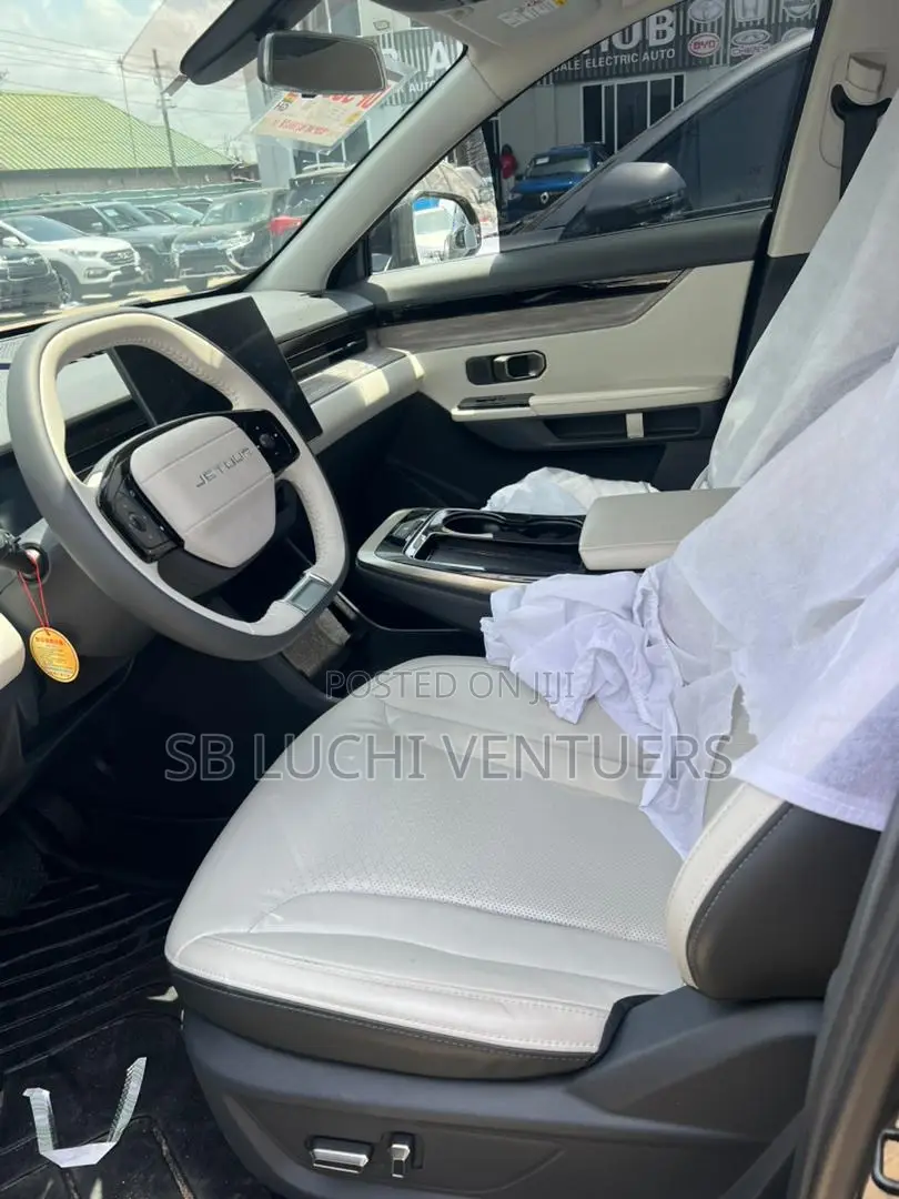 Jetour Dashing 1.6 Petrol FWD 2023 Black