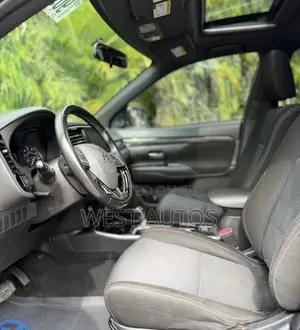 Mitsubishi Outlander LE FWD 2018 Silver