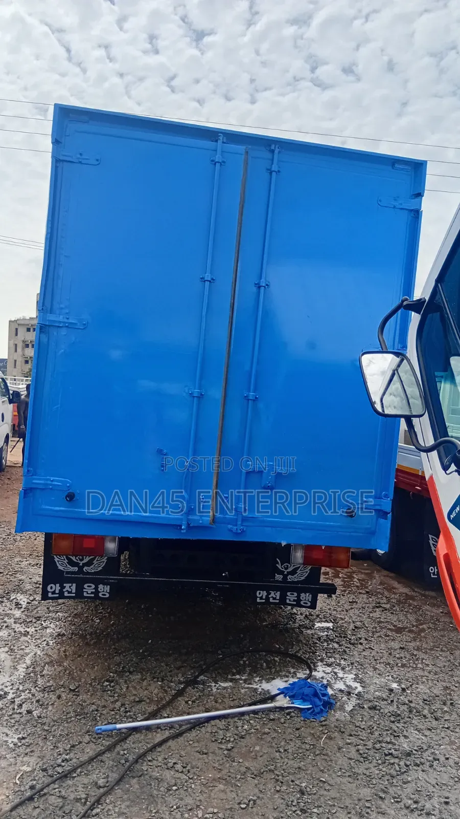 Hyundai 5ton Container