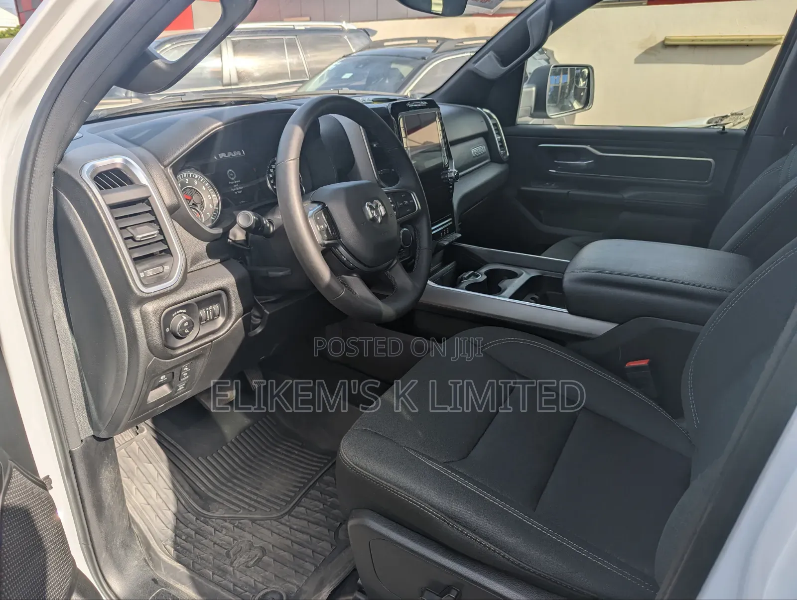 RAM 1500 2025 White