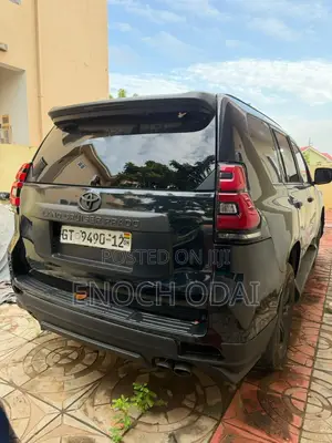 Toyota Land Cruiser Prado 2012 Black