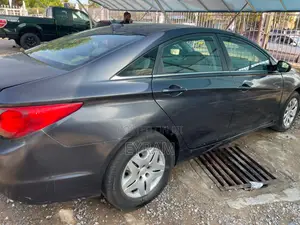 Hyundai Sonata Limited 2.0T Sedan (2.0L 4cyl 6A) 2013 Gray