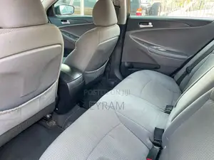 Hyundai Sonata Limited 2.0T Sedan (2.0L 4cyl 6A) 2013 Gray