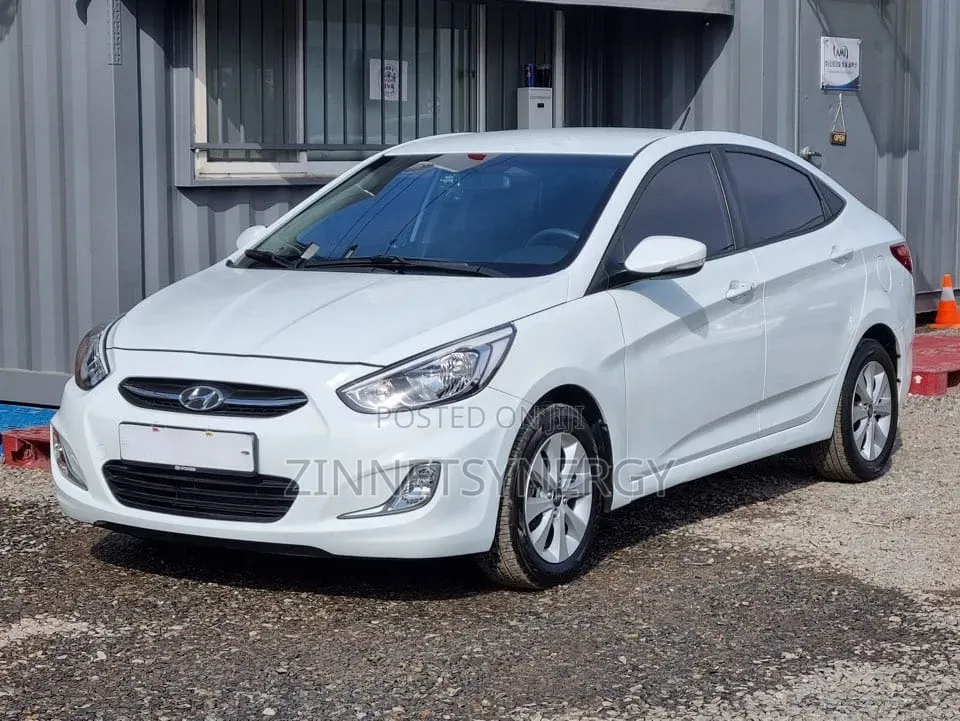 Hyundai Accent 2016 White