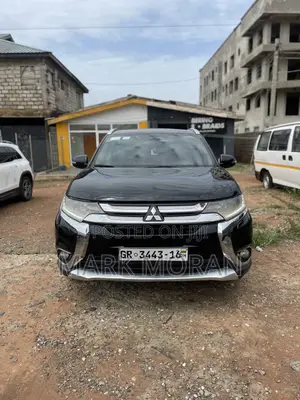 Mitsubishi Outlander 2016 Black