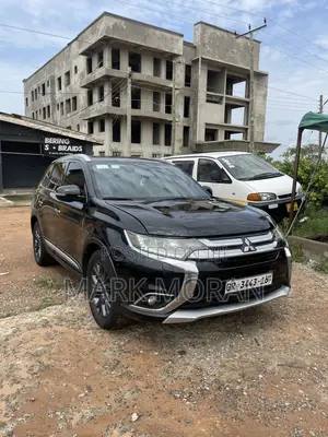 Mitsubishi Outlander 2016 Black