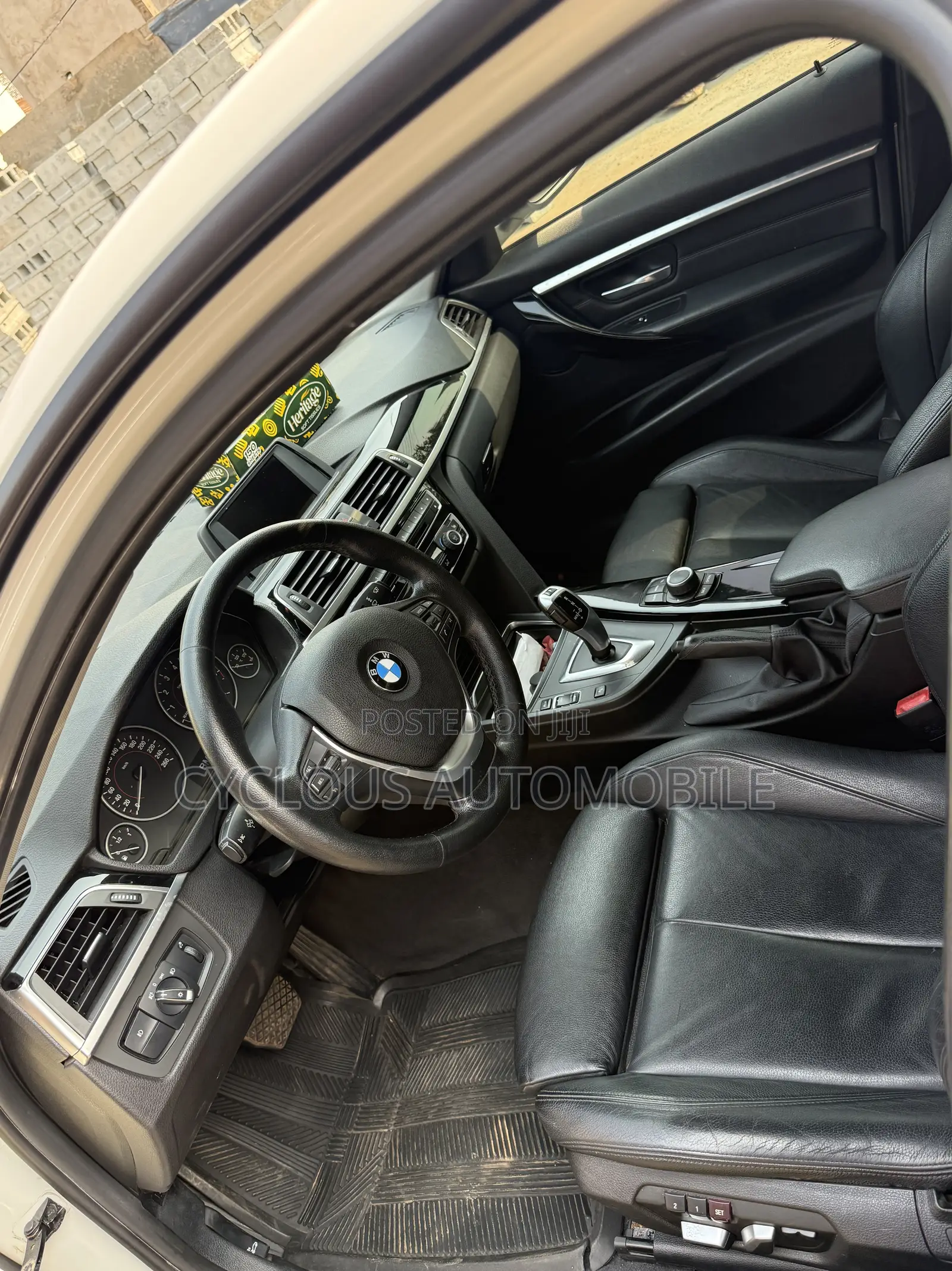 BMW 320i 2016 White