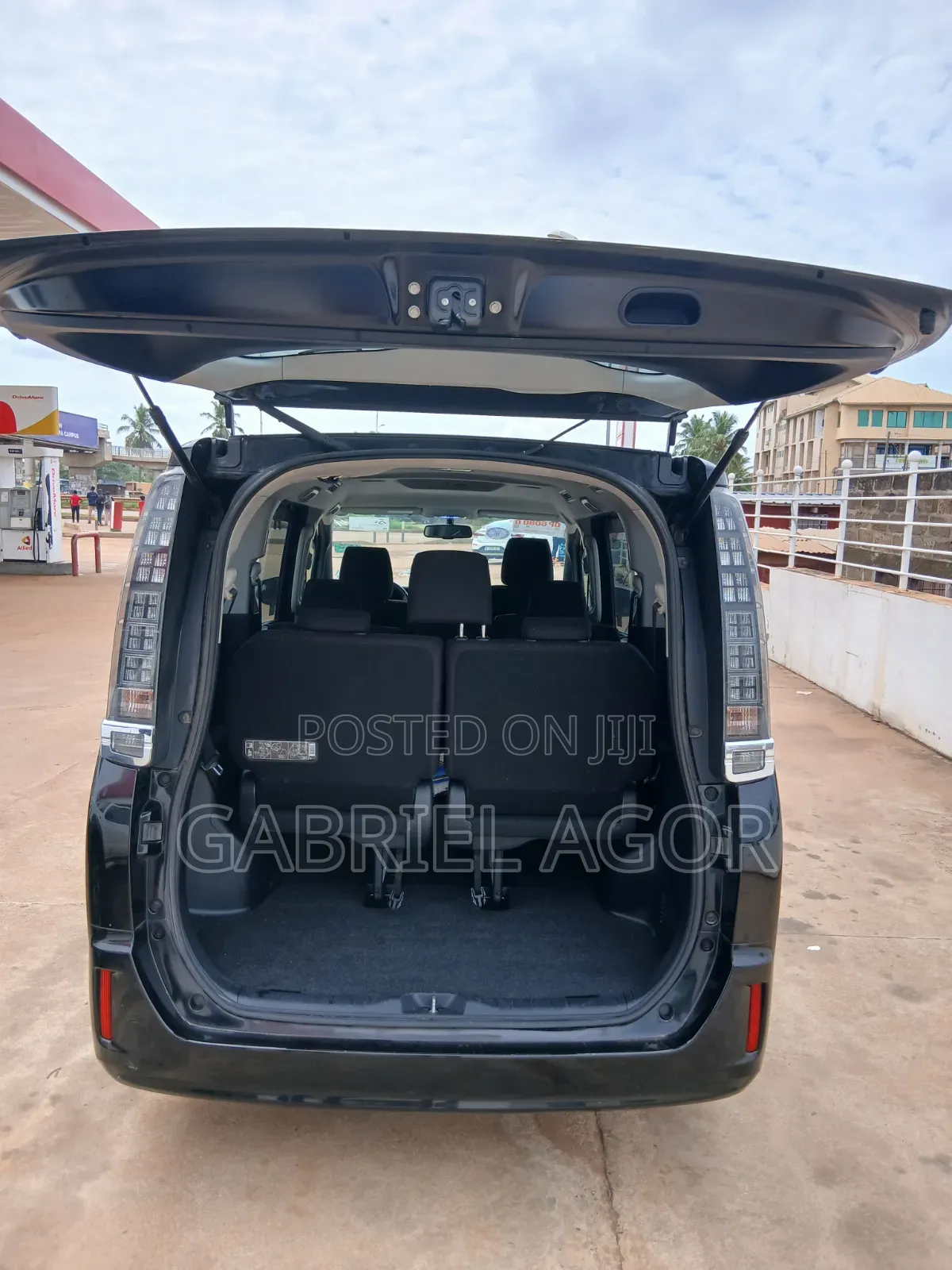 Toyota Voxy SV Premium 2014 Black