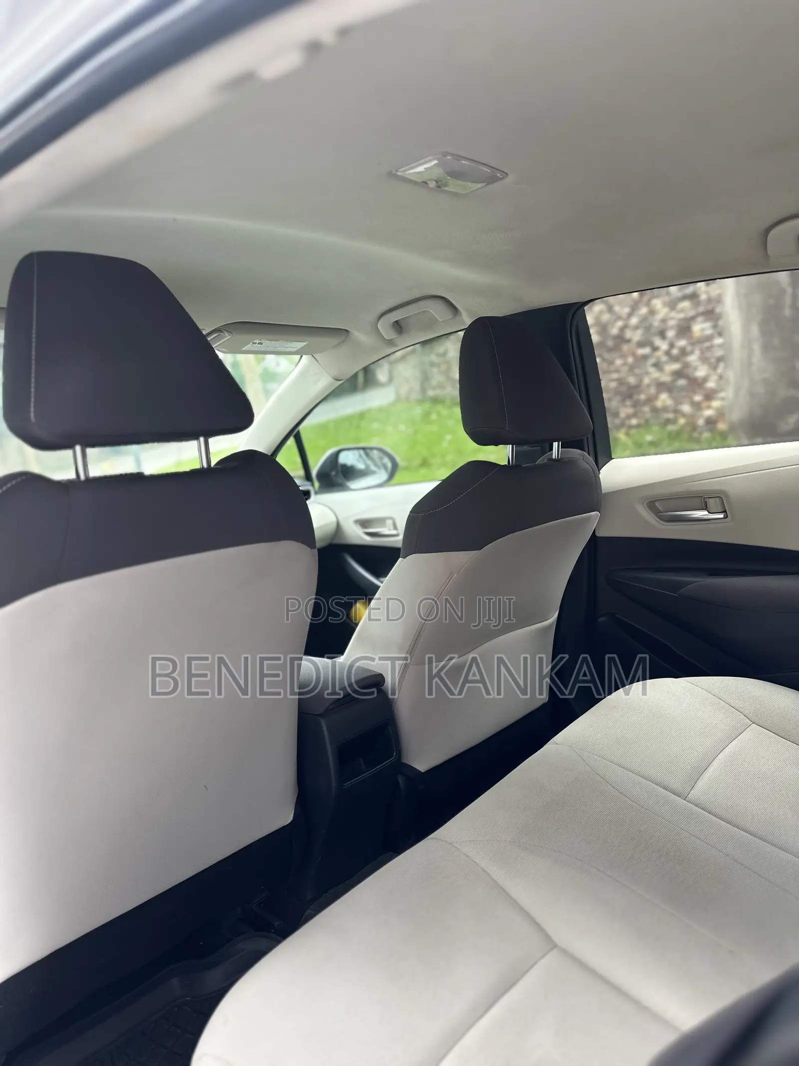 Toyota Corolla LE 2021 White