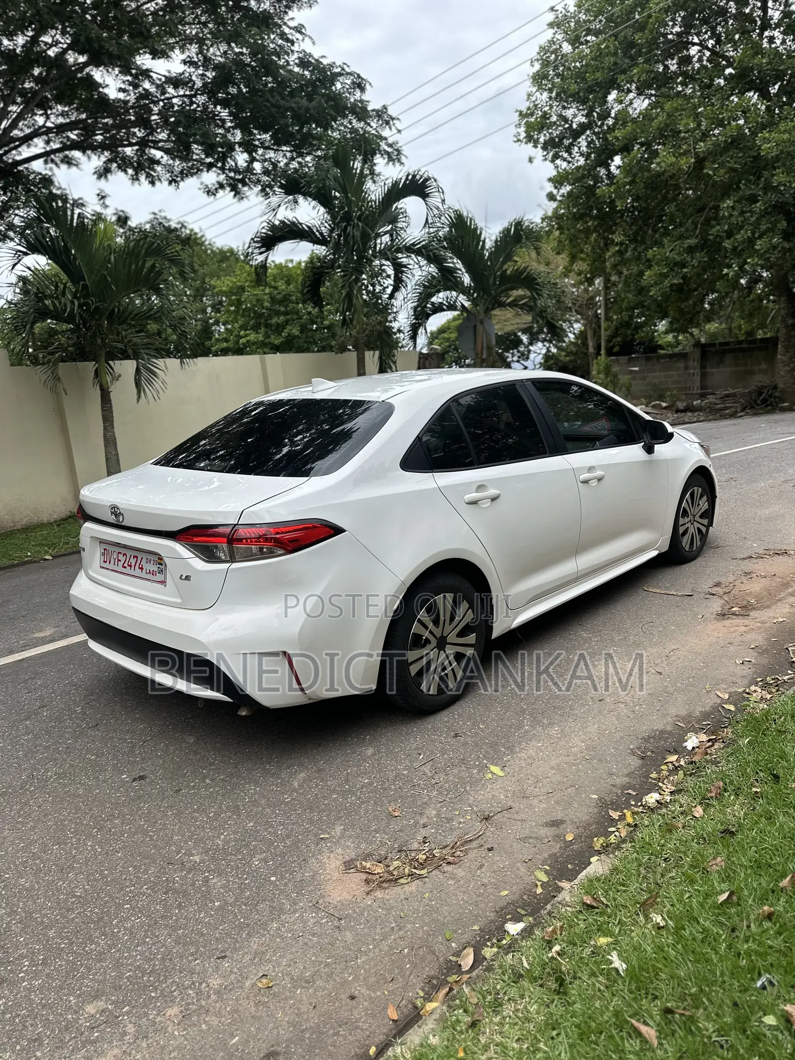 Toyota Corolla LE 2021 White