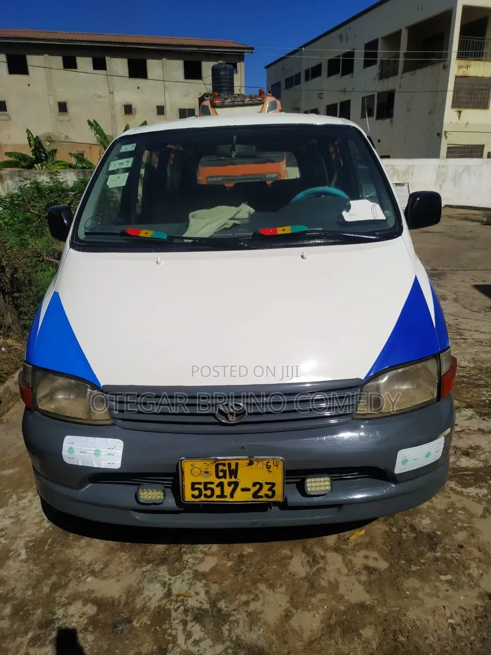 Toyota HiAce 2015 White