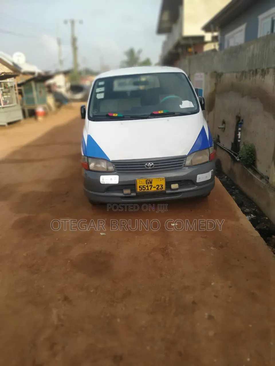 Toyota HiAce 2015 White