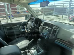 Mitsubishi Pajero V90 2.8 GL 2017 White