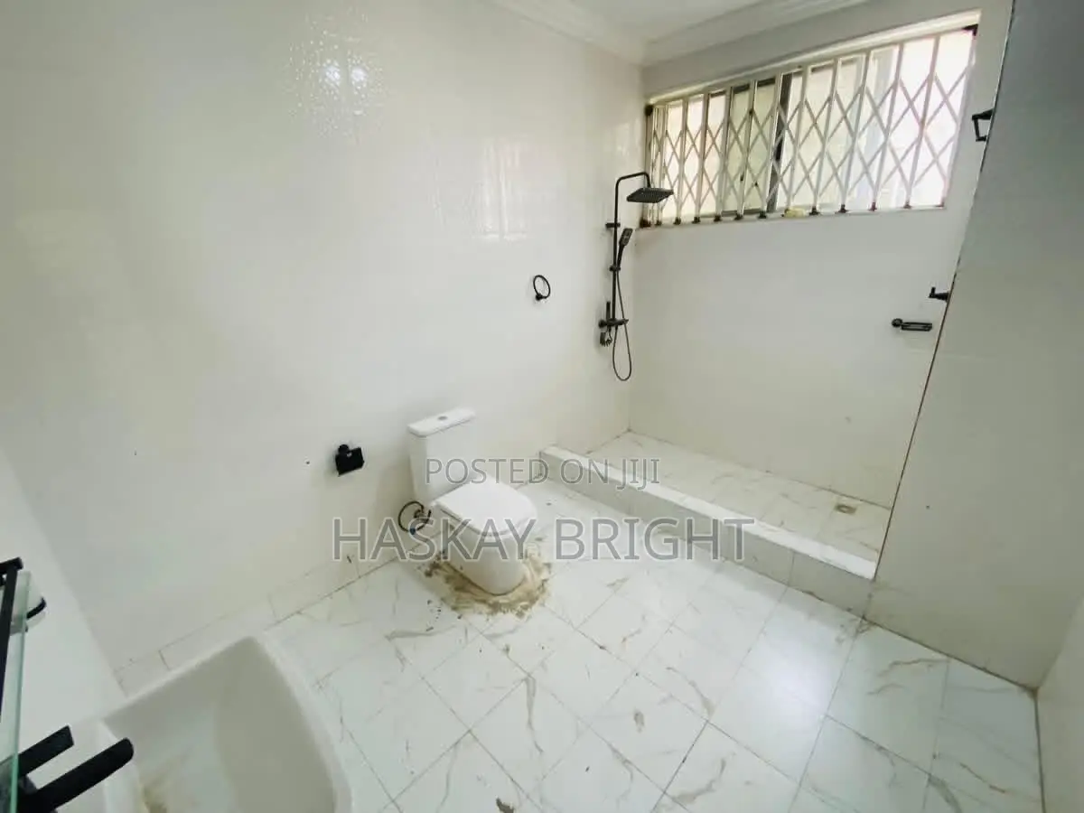 2bdrm Apartment in West Legon for rent