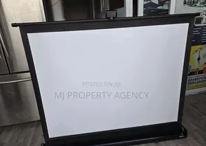 Retractable Screen Projector