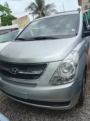 Hyundai Starex 2015 Silver