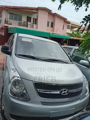 Hyundai Starex 2015 Silver