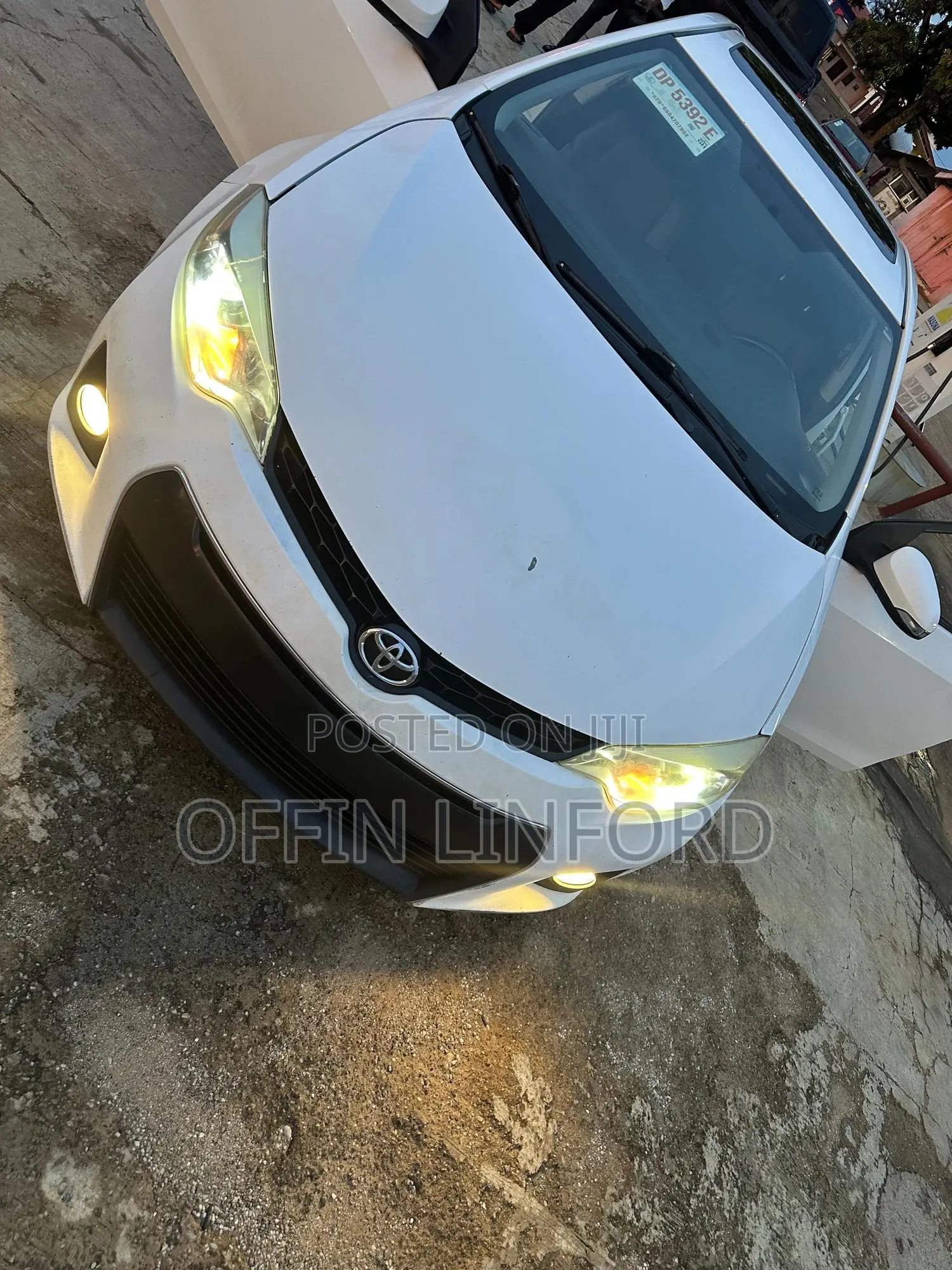 Toyota Corolla S 4dr Sedan (1.8L 4cyl CVT) 2016 White