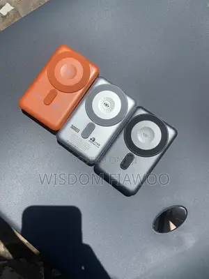 Used Wireless Powerbank With 2cords(30,000) Very Good