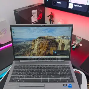 Laptop HP ZBook Firefly G8 16GB Intel Core i7 SSD 512GB