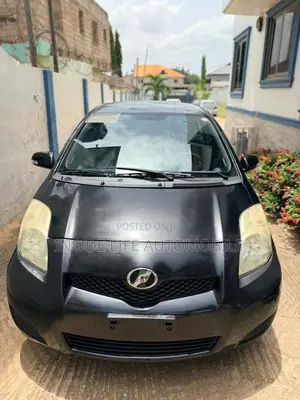 Toyota Vitz 2010 Black