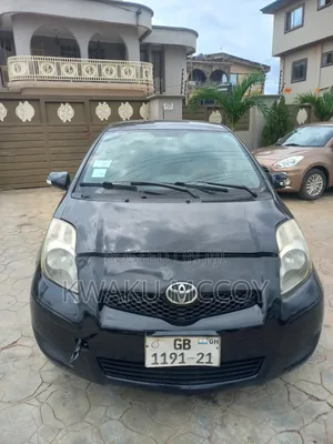 Toyota Vitz 1.0 FWD 3dr 2010 Black