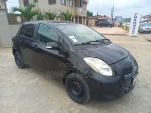 Toyota Vitz 1.0 FWD 3dr 2010 Black