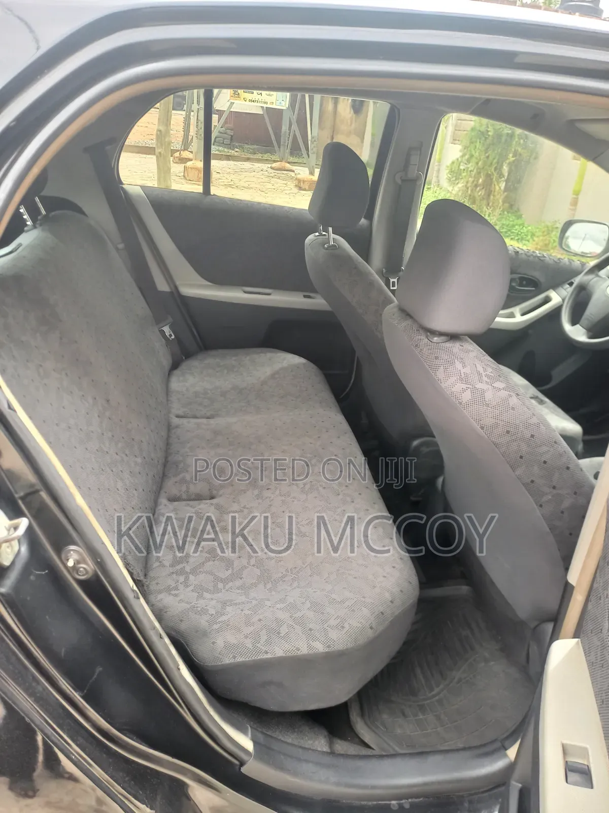 Toyota Vitz 1.0 FWD 3dr 2010 Black