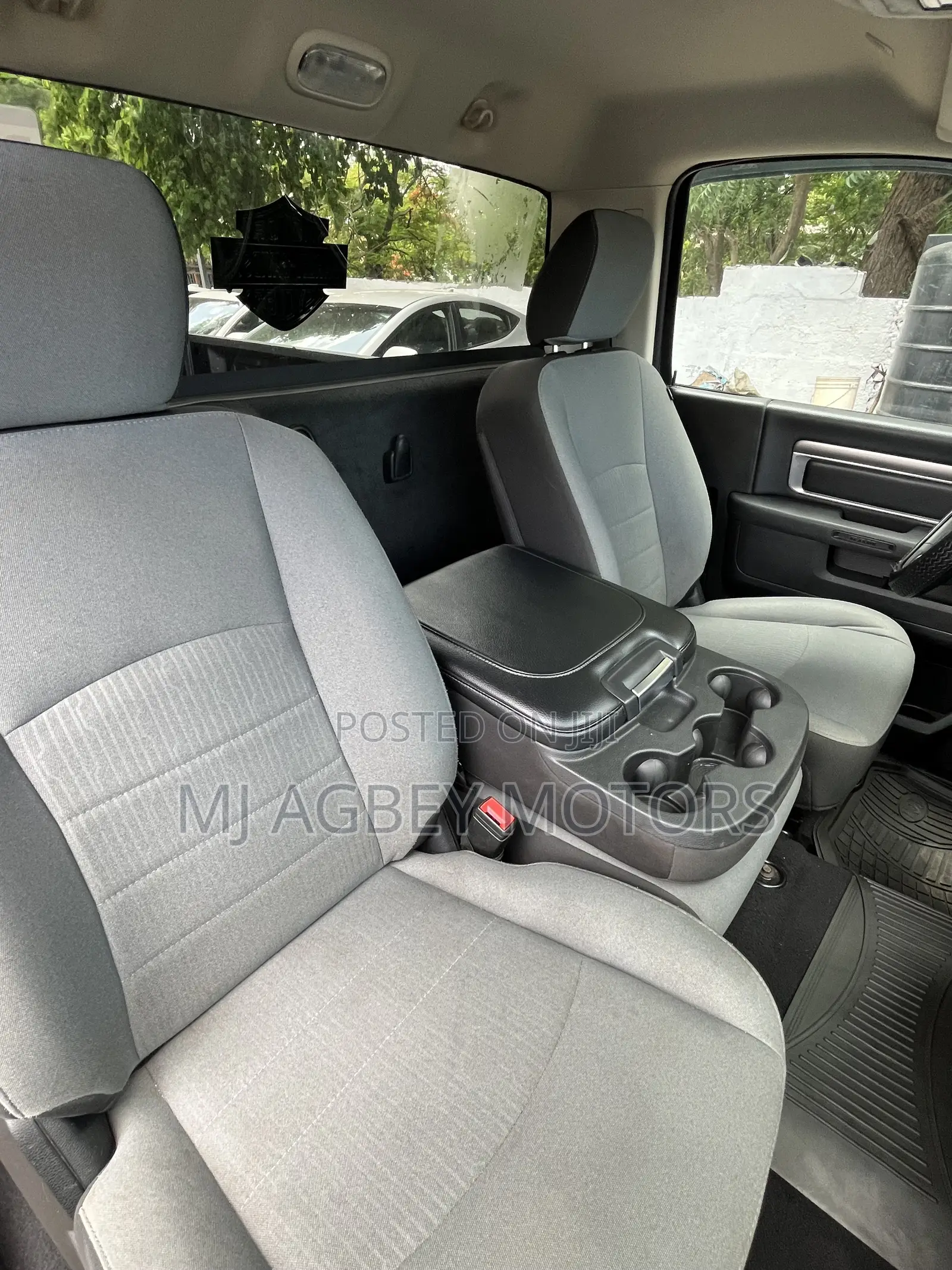 RAM 1500 2021 Gray
