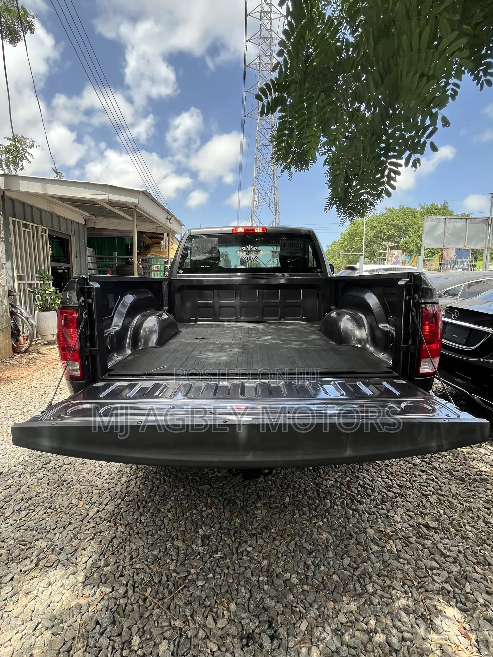 RAM 1500 2021 Gray