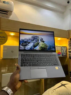 New Laptop HP ZBook Firefly 14 G7 8GB Intel Core i5 SSD 256GB