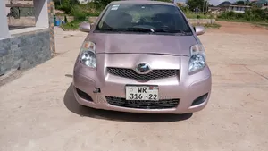 Toyota Vitz 1.0 FWD 5dr 2010 Pink
