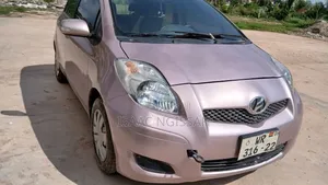 Toyota Vitz 1.0 FWD 5dr 2010 Pink