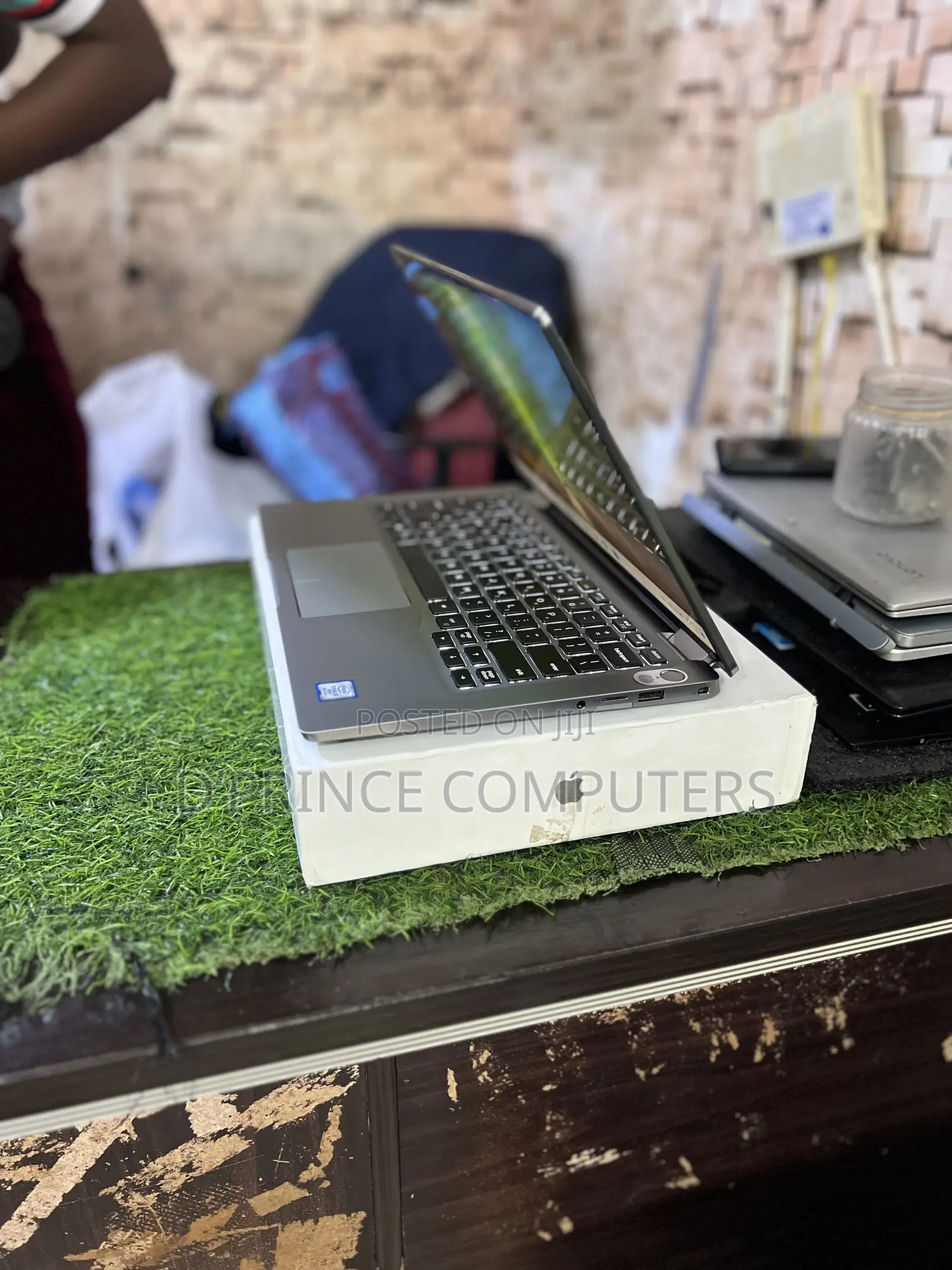 Laptop Dell Latitude 7400 8GB Intel Core i5 SSD 256GB