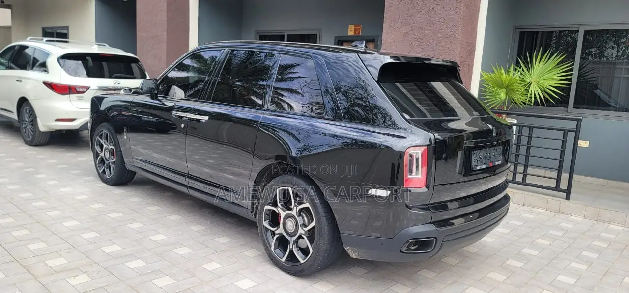 Rolls-Royce Cullinan Black Badge 2024 Black