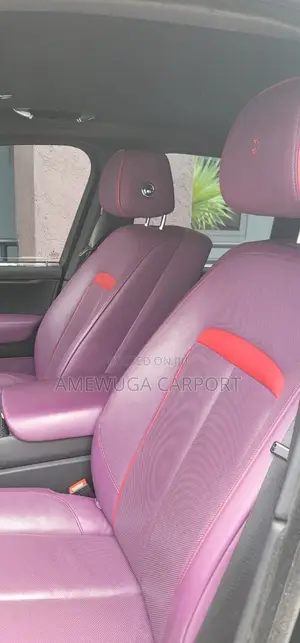 Rolls-Royce Cullinan Black Badge 2024 Black
