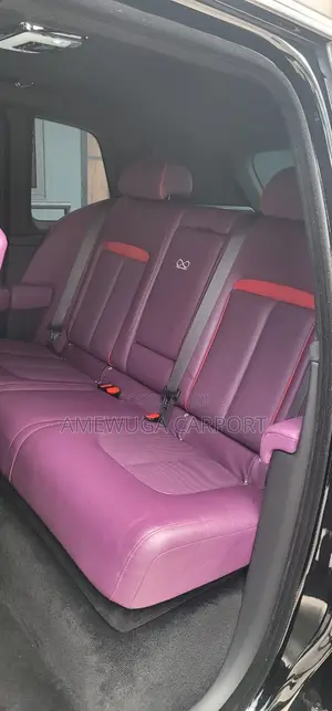 Rolls-Royce Cullinan Black Badge 2024 Black