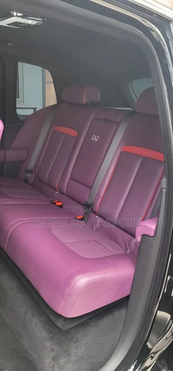 Rolls-Royce Cullinan Black Badge 2024 Black