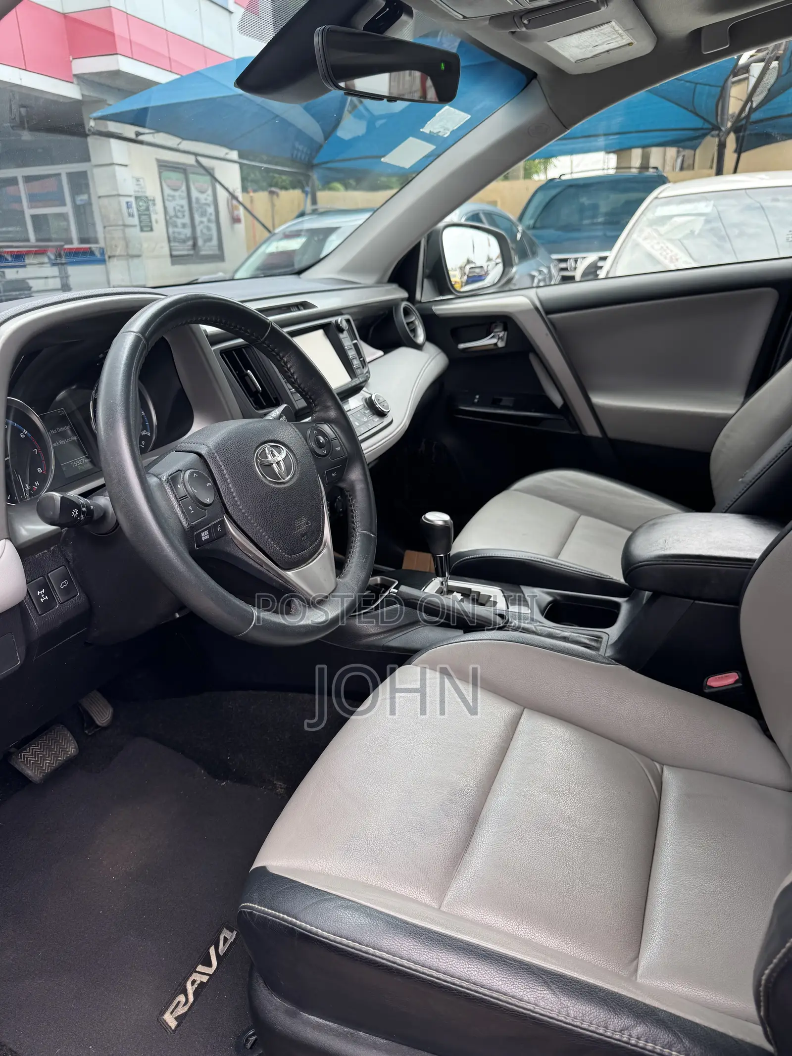 Toyota RAV4 Limited 4dr SUV (2.5L 4cyl 6A) 2018 Black