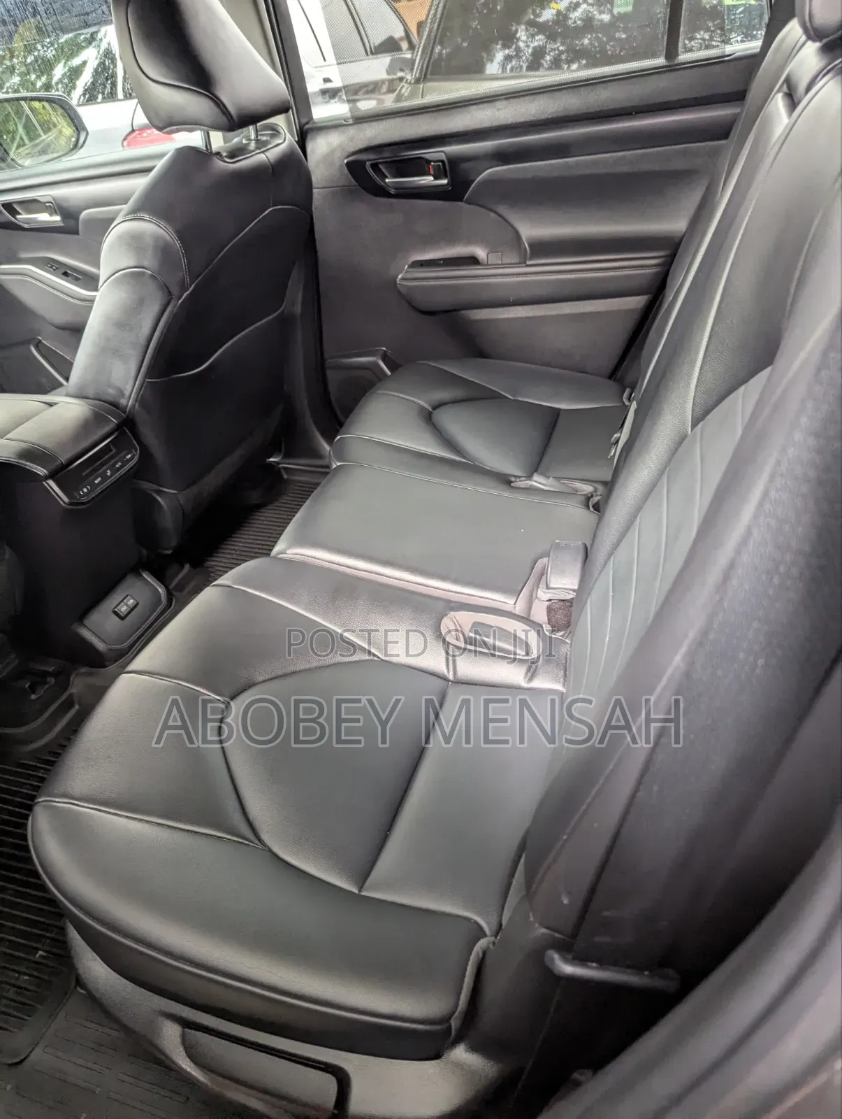 Toyota Highlander XLE 2022 Gray