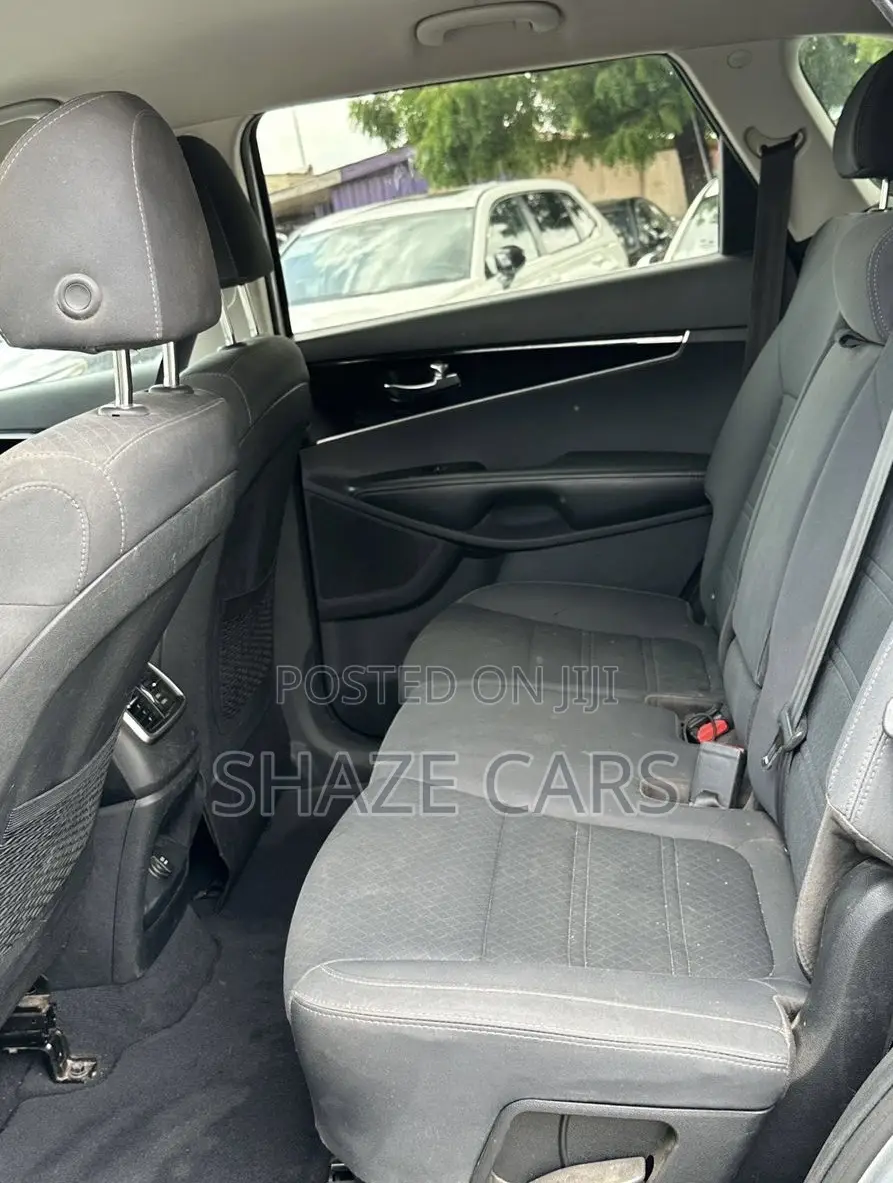 Kia Sorento 2.4L LX AWD 2019 Silver