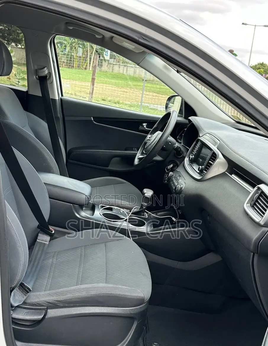 Kia Sorento 2.4L LX AWD 2019 Silver