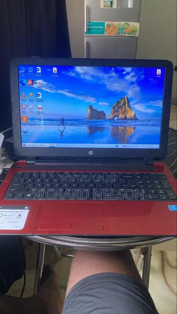 Laptop HP 15-f272wm 4GB Intel Pentium HDD 500GB