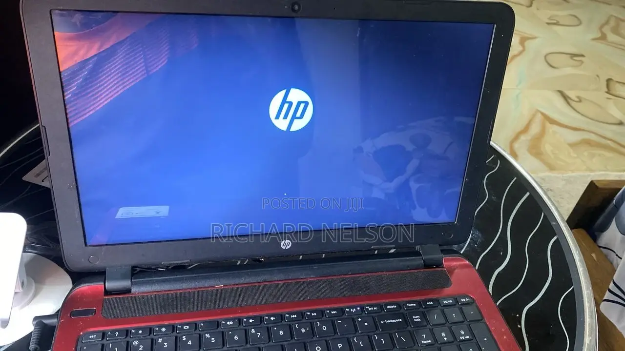 Laptop HP 15-f272wm 4GB Intel Pentium HDD 500GB