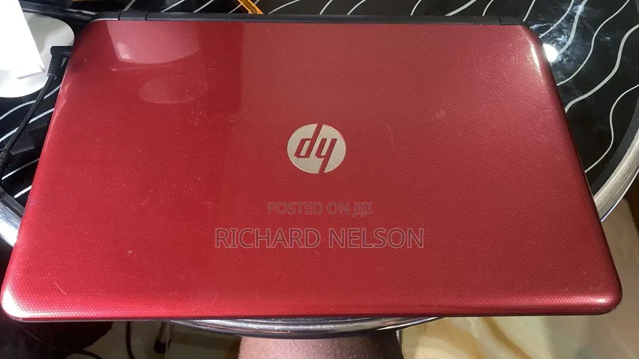 Laptop HP 15-f272wm 4GB Intel Pentium HDD 500GB