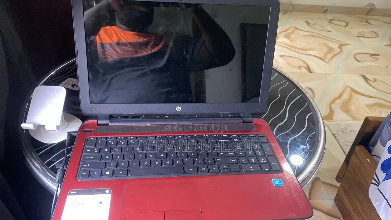 Laptop HP 15-f272wm 4GB Intel Pentium HDD 500GB