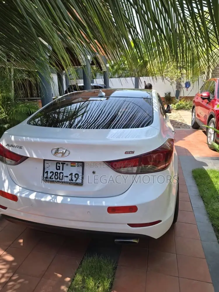 Hyundai Avante 2015 White