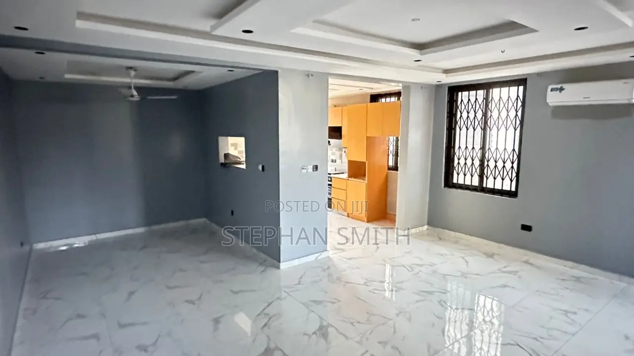 3bdrm House in Apsrtment House, Ola Achool Area for rent